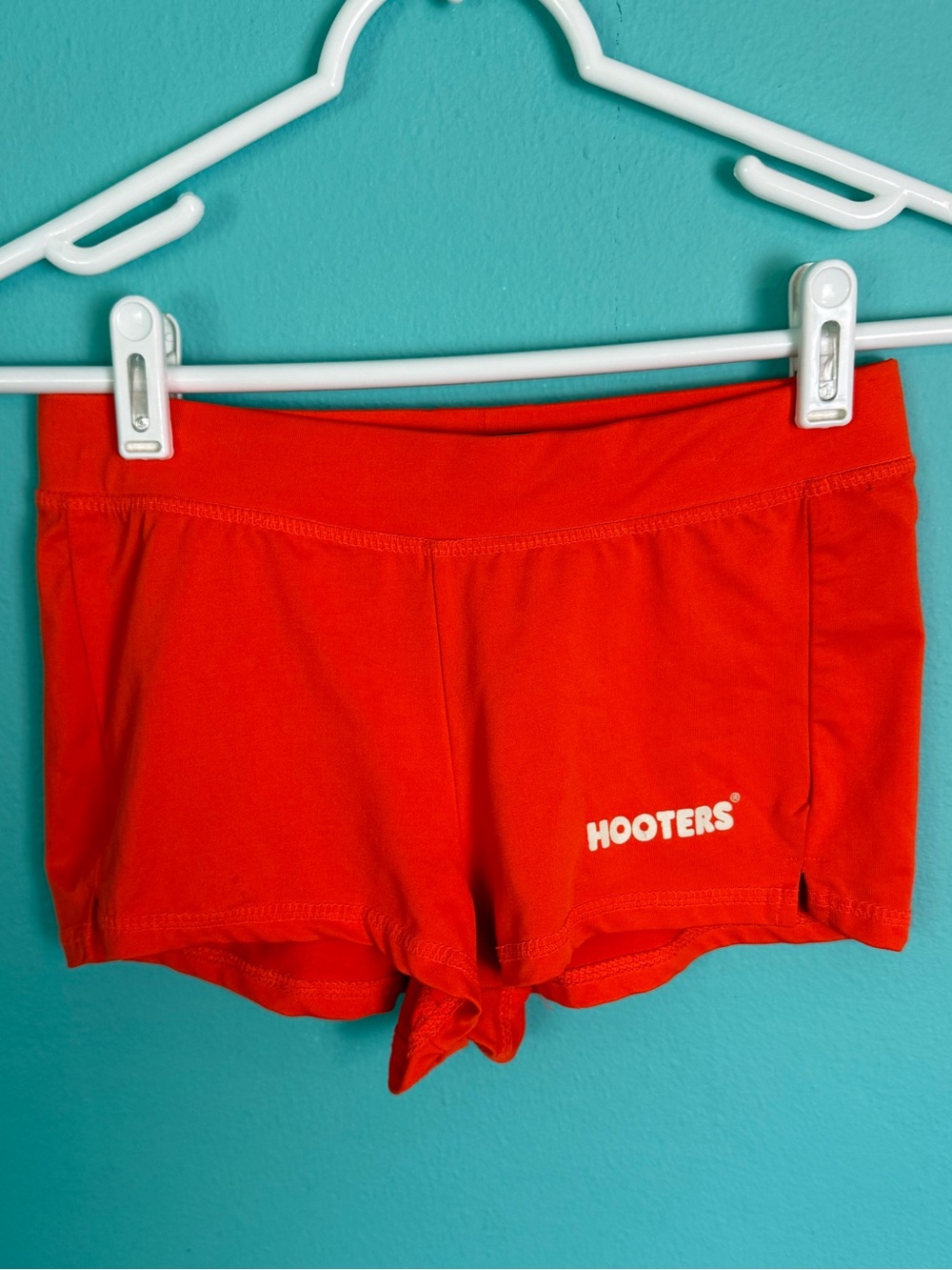 #890 Women’s Hooters Iconic Orange Booty Shorts Size XS
